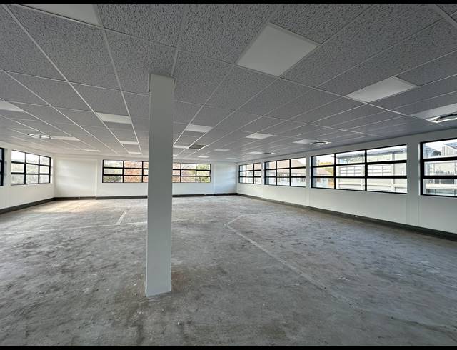 230M² OFFICE TO LET IN DORINGKLOOF
